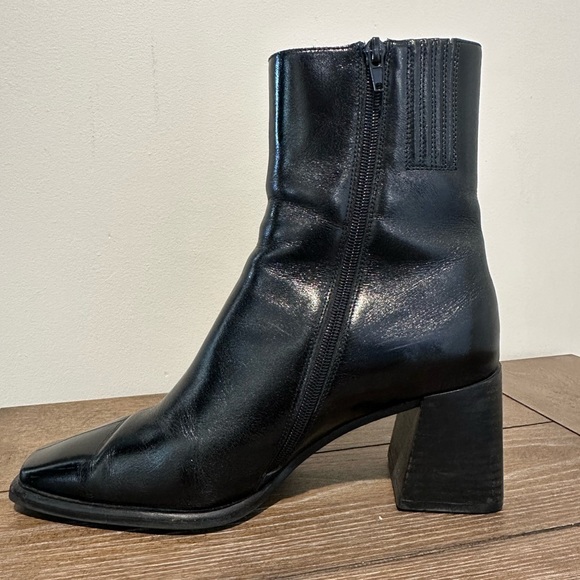 Jeffrey Campbell Women's  Black Geist Square Toe Boot Size 9 - Picture 4 of 9